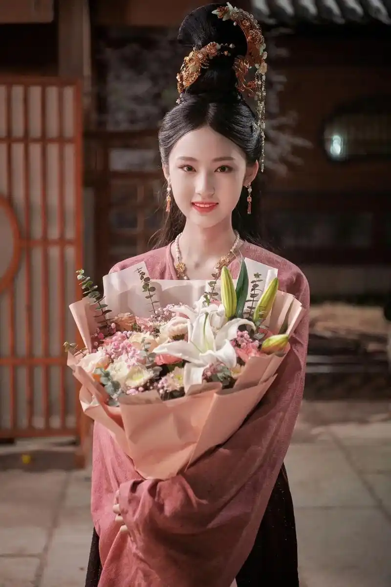 72 演员#张婉儿 71喜天影视 72 《山有木兮木有心》饰 青柏