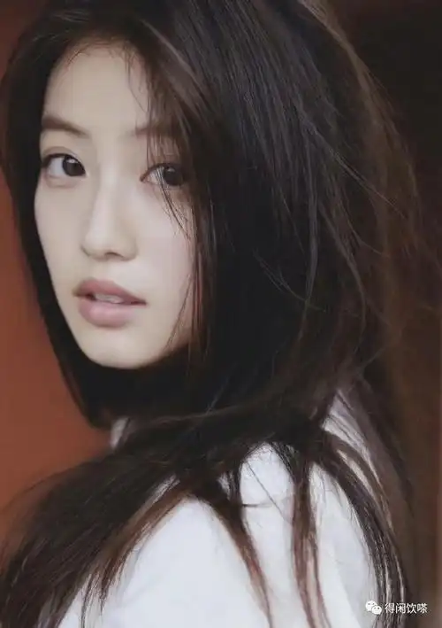 1997年3月5日出生于日本福冈县的今田美樱是一位年轻有为的日本女演员