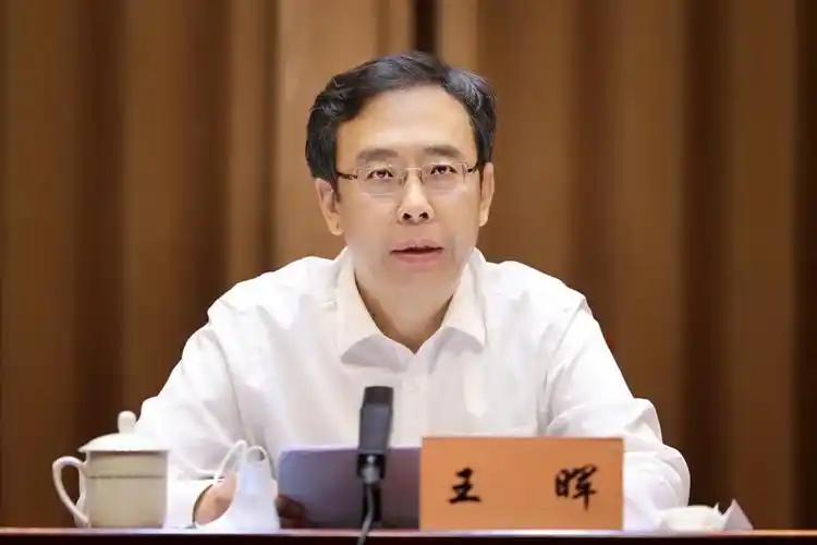 6月26日,青海省海南藏族自治州党政代表团来通考察.