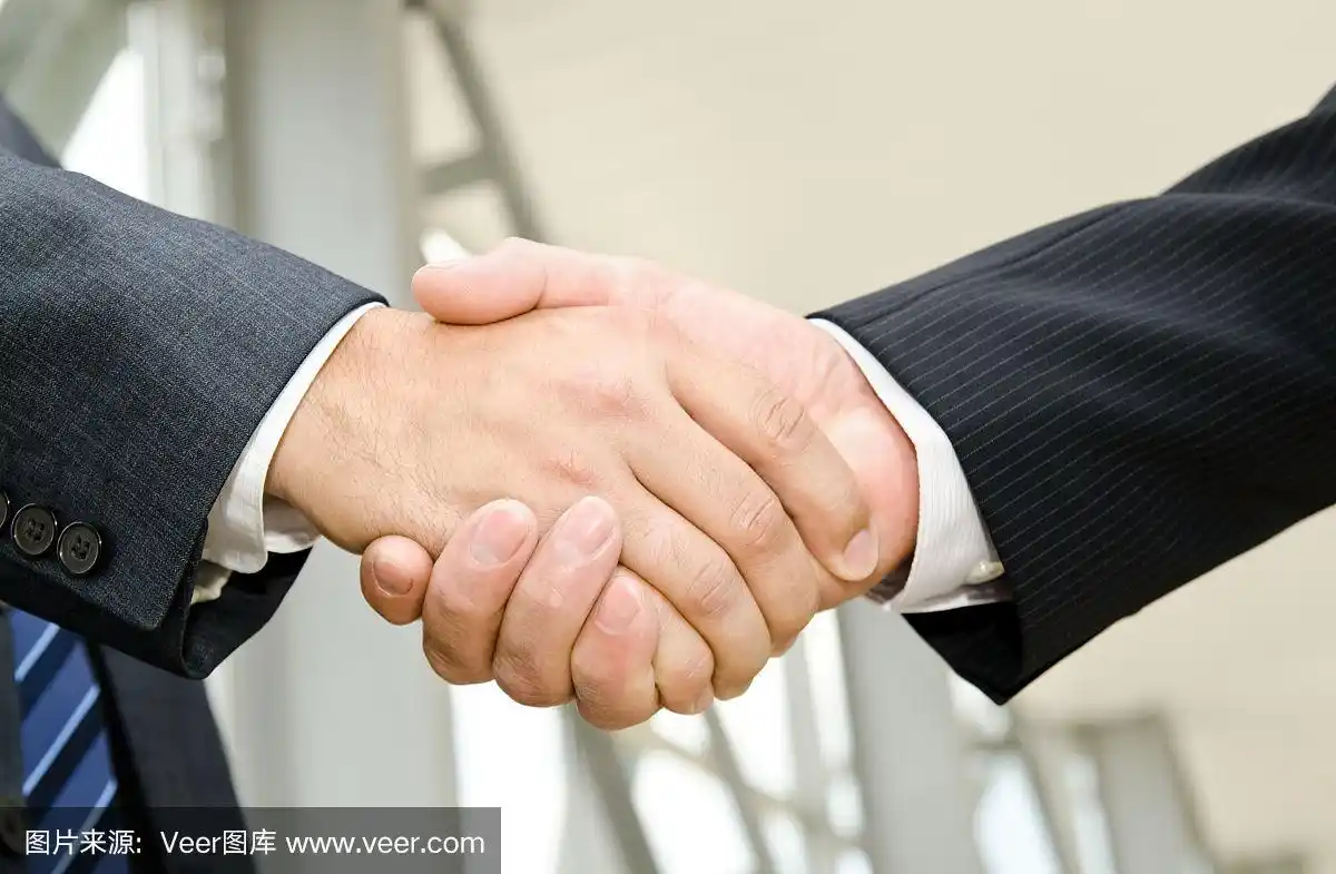 男性握手