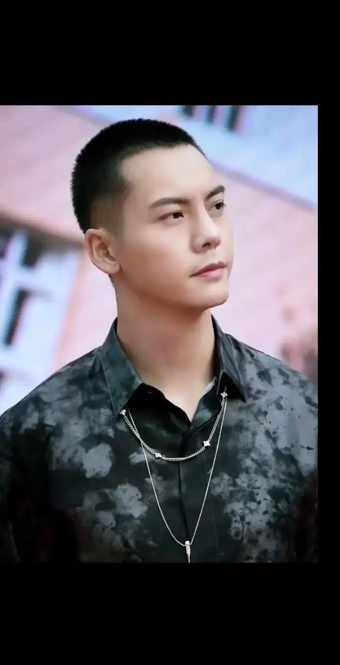 男生发型.很多人说寸头也要分类 分为圆寸,板寸