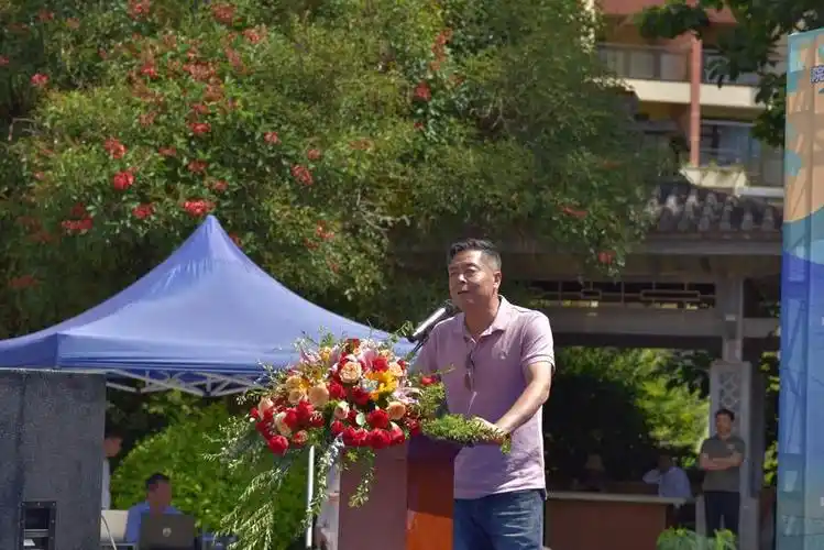 (演员 贺云庆)贺云庆因主演电影《我要去远方》荣获2019年尼斯国际