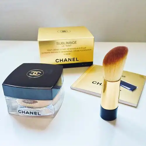 强推香奈儿chanel养肤粉底霜_香奈儿怎么样_粉底霜_粉底_素颜霜_底妆