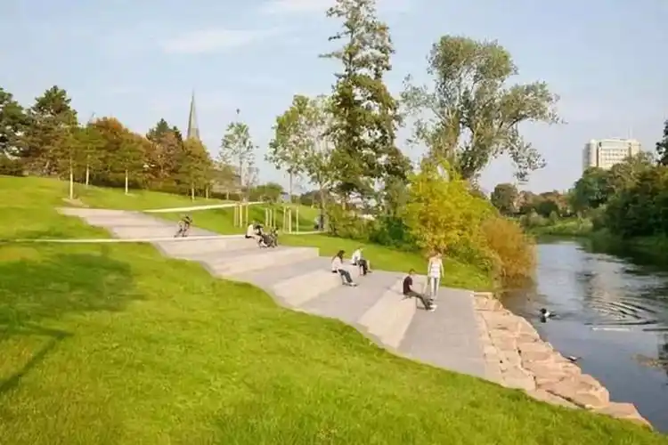 分享滨水景观如何亲水