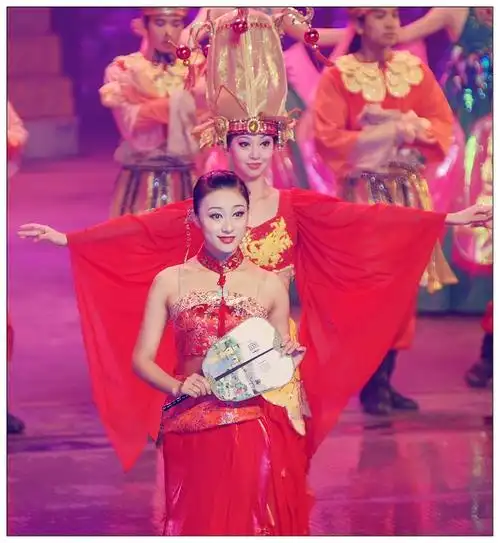 标题:《宋城千古情》美女演员