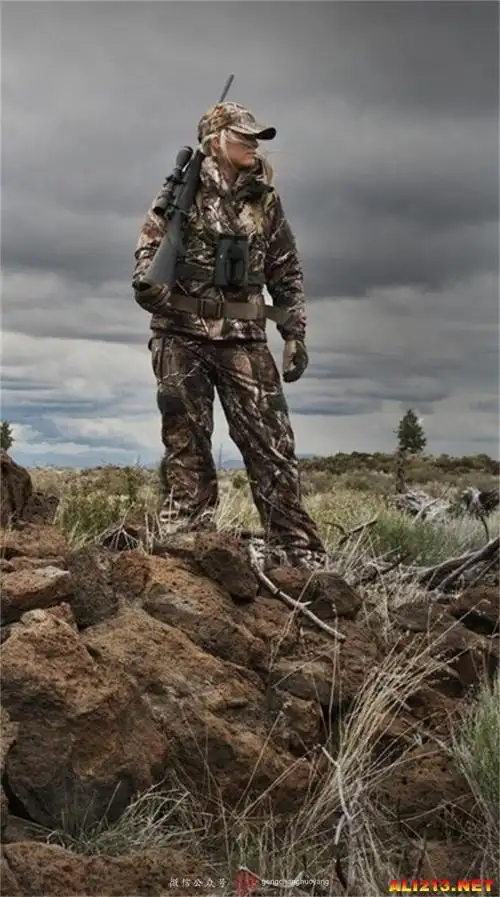 一点都没被和谐!盘点女汉子们的唯美持枪图