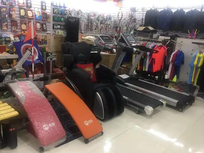 室内健身器材店面展示