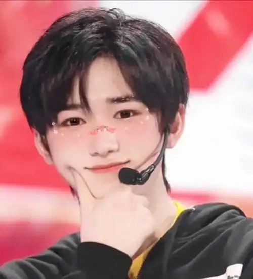 宋亚轩头像之创可贴轩轩