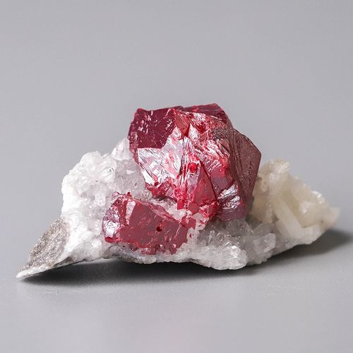 辰世天然原矿朱砂透光晶体矿标收藏辰砂工艺品摆件