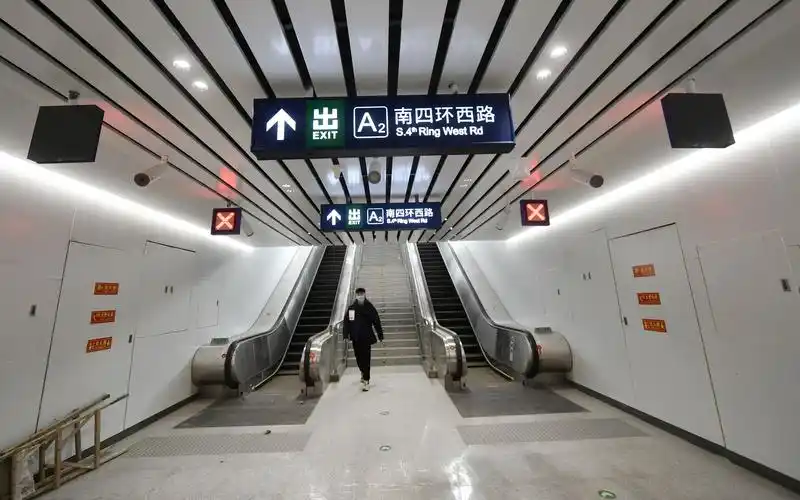 北京地铁花乡东桥站a2出入口完工乘地铁去天坛医院新院可少走一站地