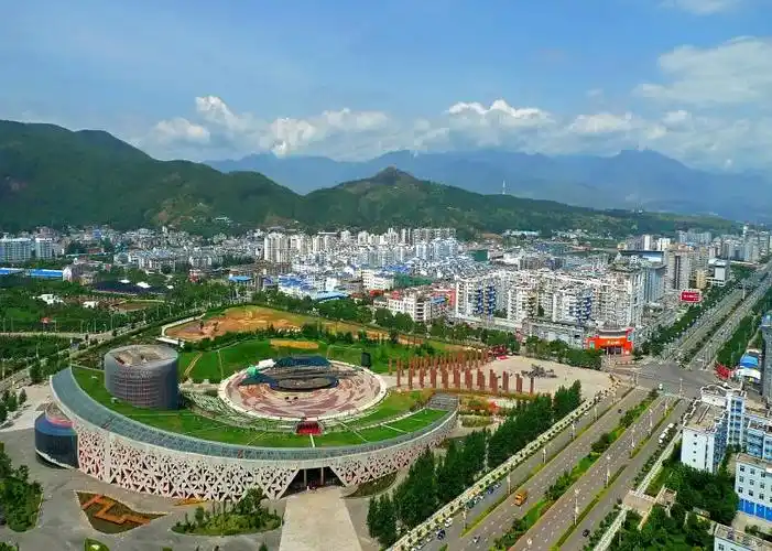 四川西昌市一百公里有哪几个县市