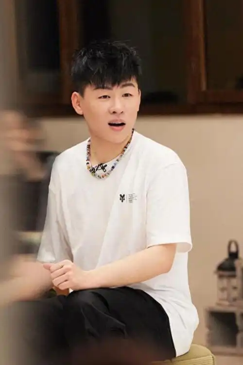 胡彦斌被叫了这么多年"普男",现在居然成了"全民老公"?