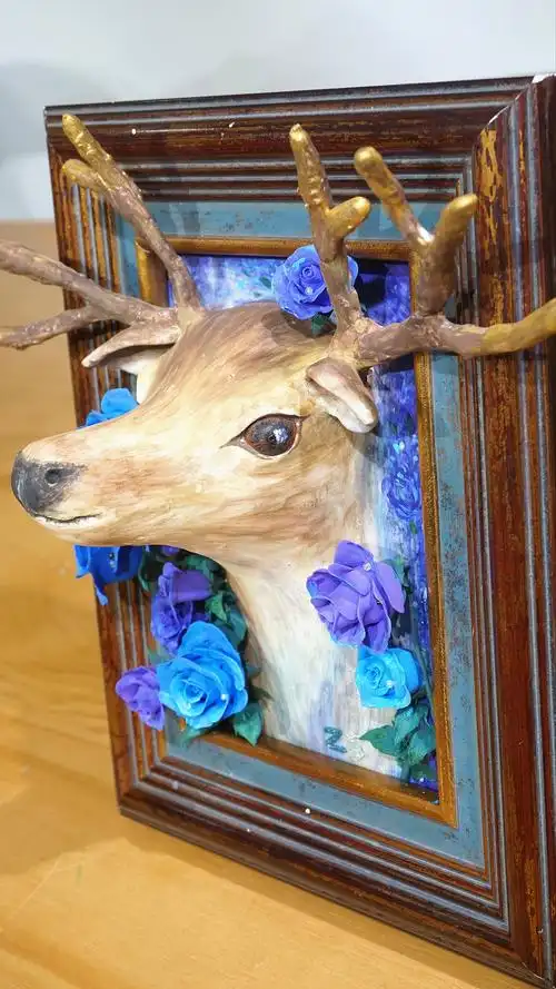 指见生活第2018018期粘土浮雕画培训作品欣赏《麋鹿》