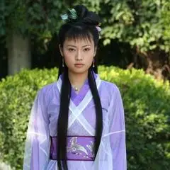 黄伊伊 饰 孙兰