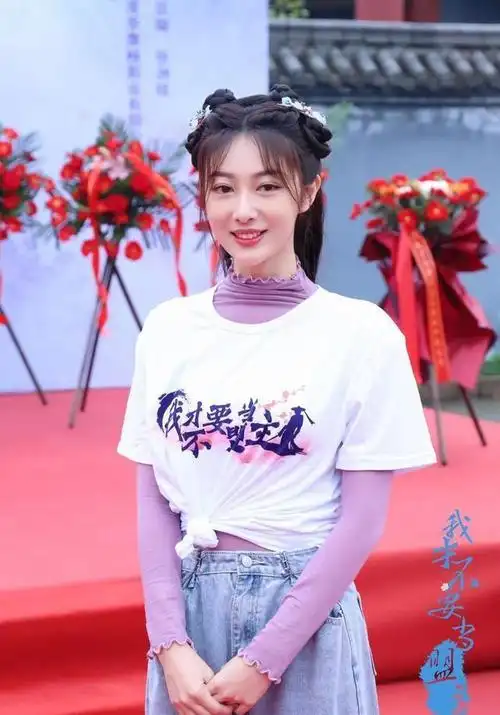 《千古玦尘》钟祺出演恋爱脑景昭,曾辞演女主改行当制片人,霸气