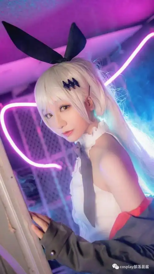 cos:少女前线fn57cos正片@遥岚|coser|指挥官_网易订阅