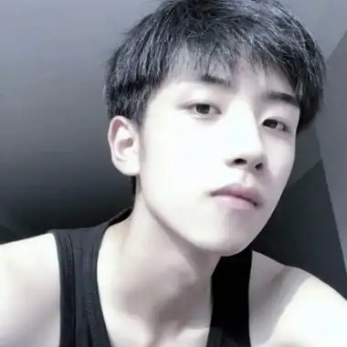 真实的高中男生帅气照片头像(图10)