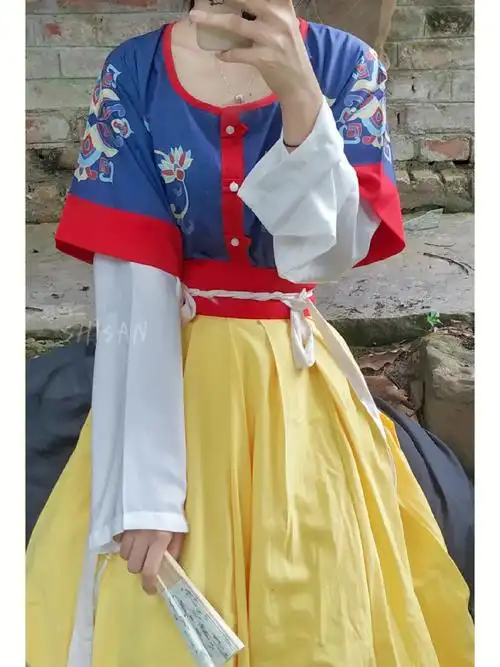 坦领  #汉服  #白雪公主汉服配色