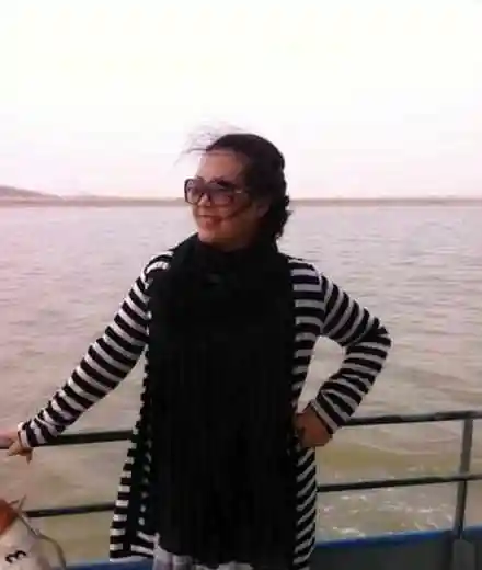 59岁的潘长江和妻子杨云近照