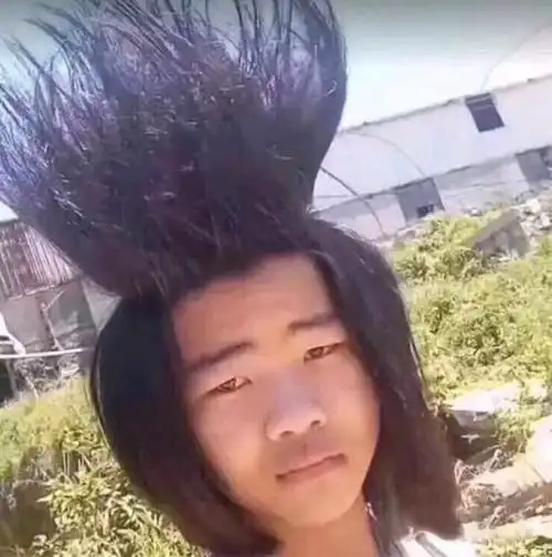 杀马特们,瞅瞅你们那b样,有本帅一般帅吗?