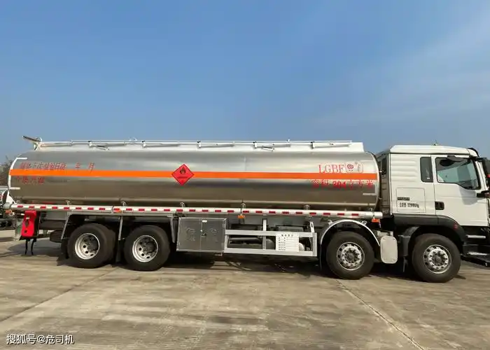 【危运】危司机:油罐车为啥会发生爆炸?意外发生时,司机该如何逃生自