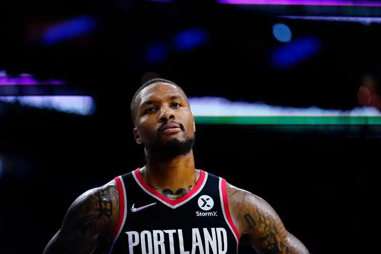 从一人一城到球场霸凌者利拉德人设崩了离队也快了