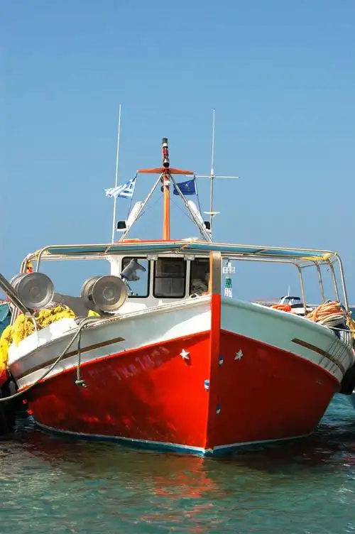 垂钓船,在希腊群岛的美丽捕鱼船