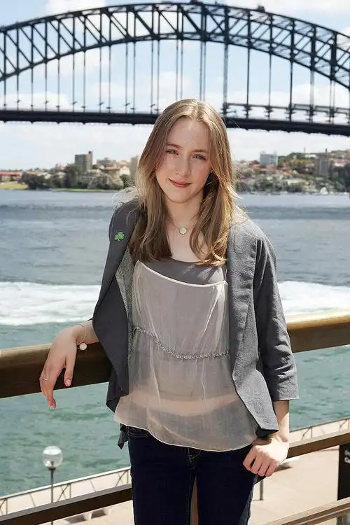 西尔莎·罗南 saoirse ronan的图片