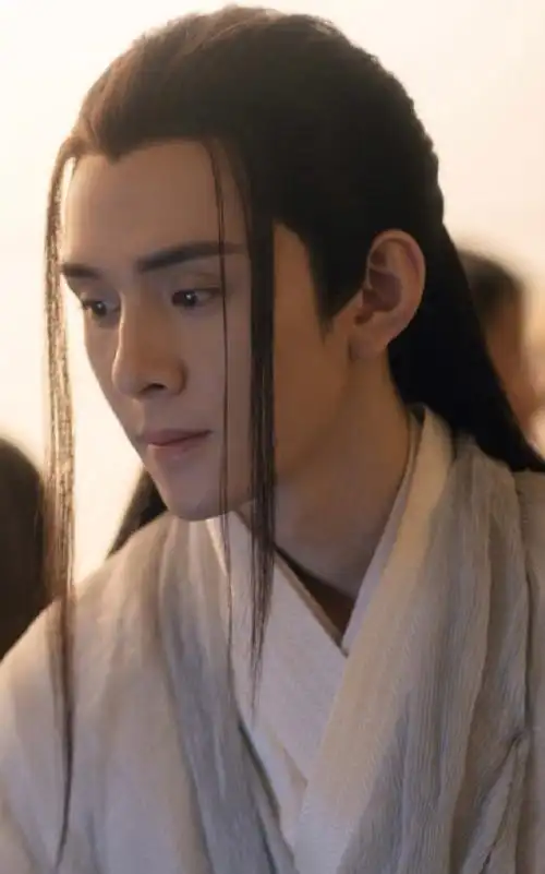 李佳琦古装侧颜