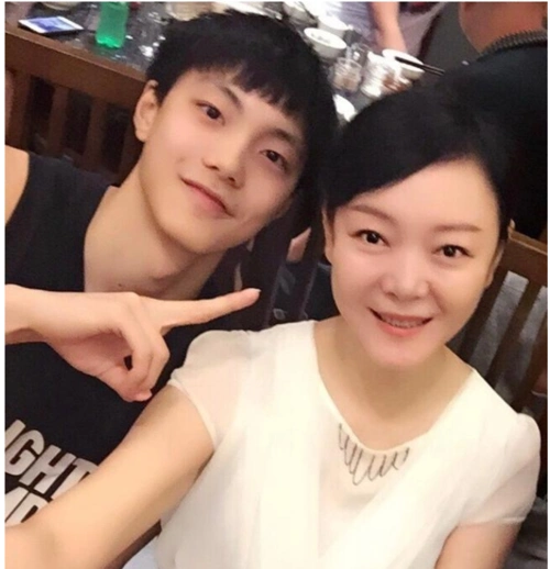 cba速递辽宁抢周琦胡明轩女友被传二婚带娃广东两将或离队