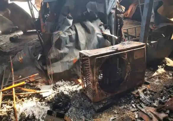 信阳一合作社因美的空调自燃导致火灾损失惨重