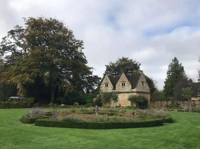 英国自由行之四:迷人的乡村科茨沃尔