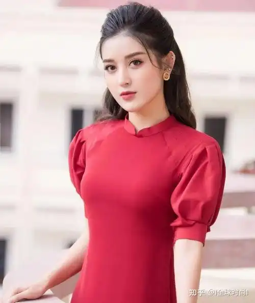 泰国瑰宝级女神倾国倾城气质出众礼服穿出高贵女王范