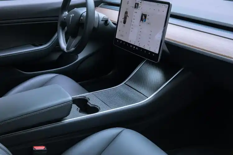 特斯拉model 3 中控台