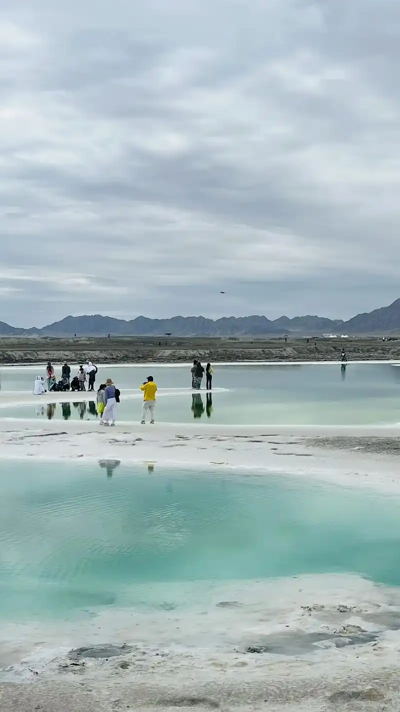 格尔木疗养院是蛇沼鬼城的开始,也是我离小哥和吴邪最近 - 抖音
