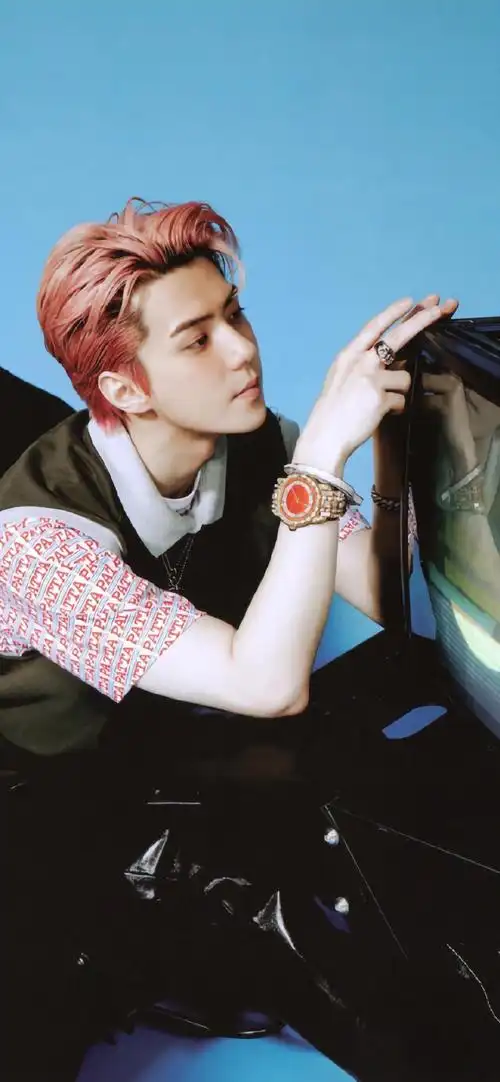 高颜值明星吴世勋全屏壁纸