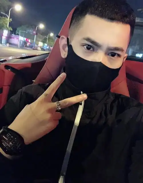 吴迪是女儿奴还是霸主?刚出生就签合同,现在又被安排娃娃亲!_快手