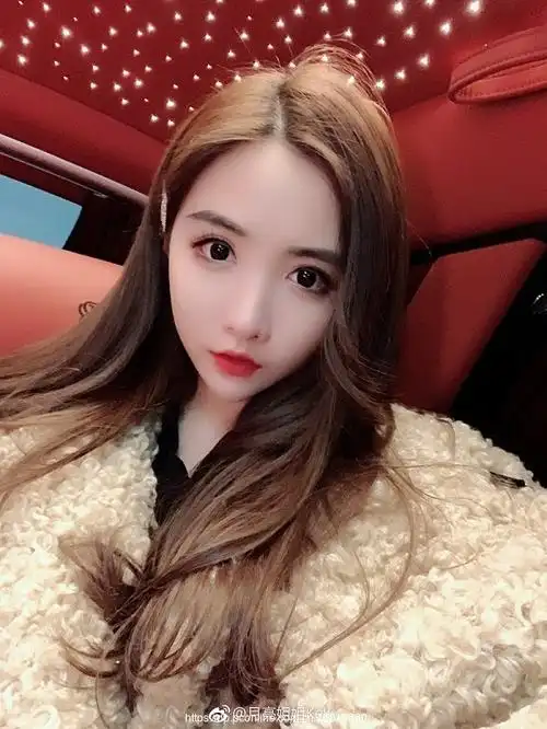 dhv创始人月亮姐姐张馨月