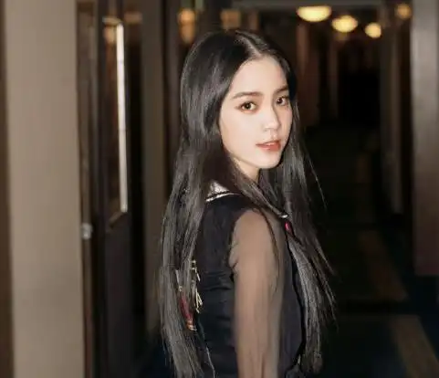 欧阳娜娜的姐姐忙到要休学拍戏?刘昊然王俊凯易烊千玺都没这么累