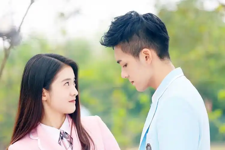 《青春最好时》是由湖南芒果娱乐有限公司和腾讯视频联合出品的爱情