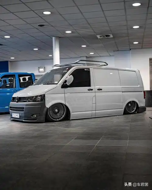 大众面包车低趴改装案例