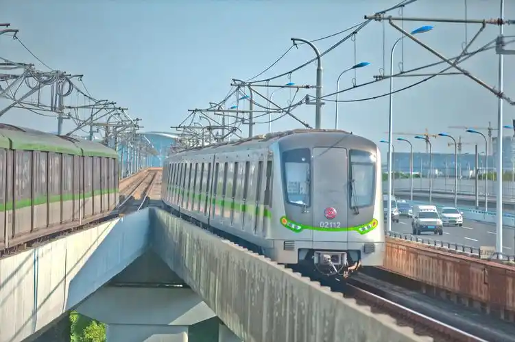 上海地铁二号线