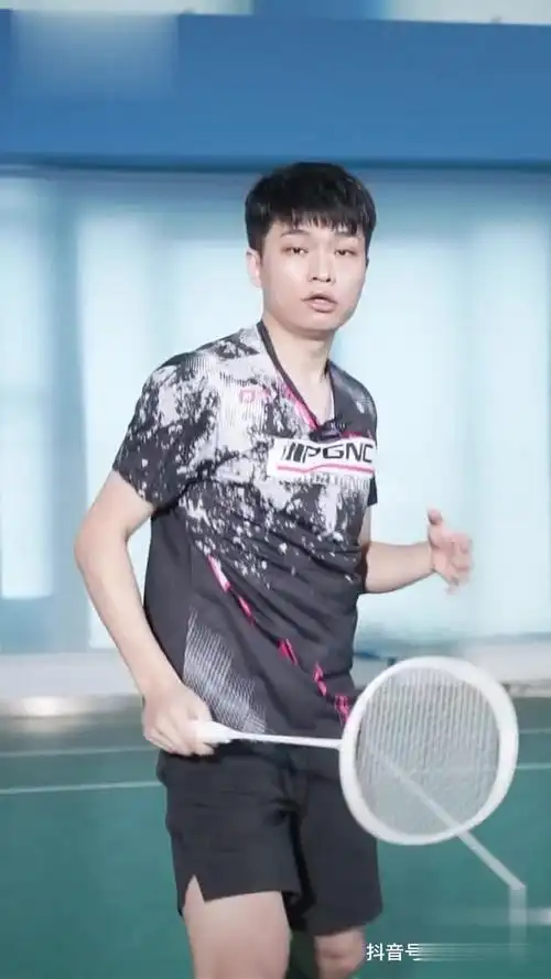 杨晨大神 接发球准备姿势,这几个小细节你真的知道吗?