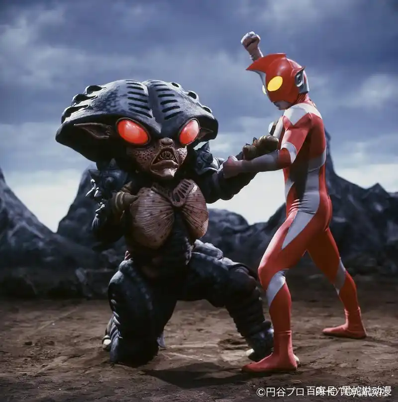 哉阿斯奥特曼角色海报:贝利亚皮套原型 在银格中被整成了烂活