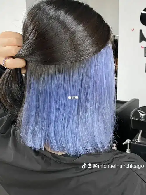 挂耳染 灰蓝色 趁现在还年轻快乐试试这款吧 很帅哦##芝加哥染发  #挂