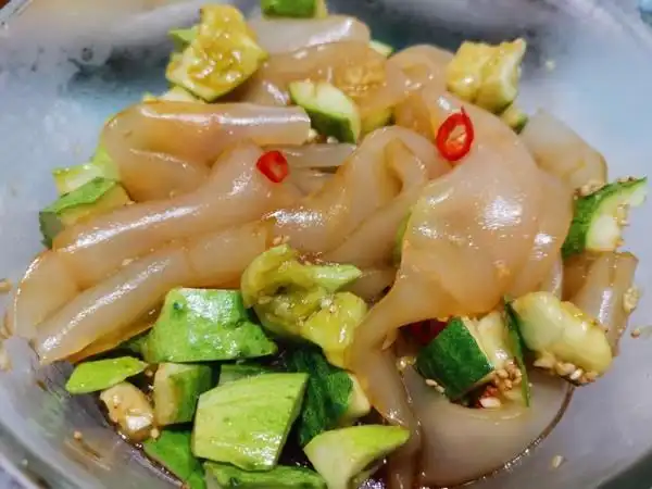 夜阑-做的黄瓜拌拉皮