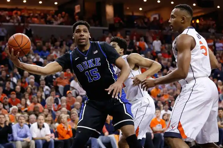 全国大学生体育协会(简称 ncaa)创立于 1906 年,旨在保护青年运动员的