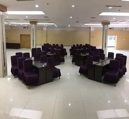 100人岛屿式会场