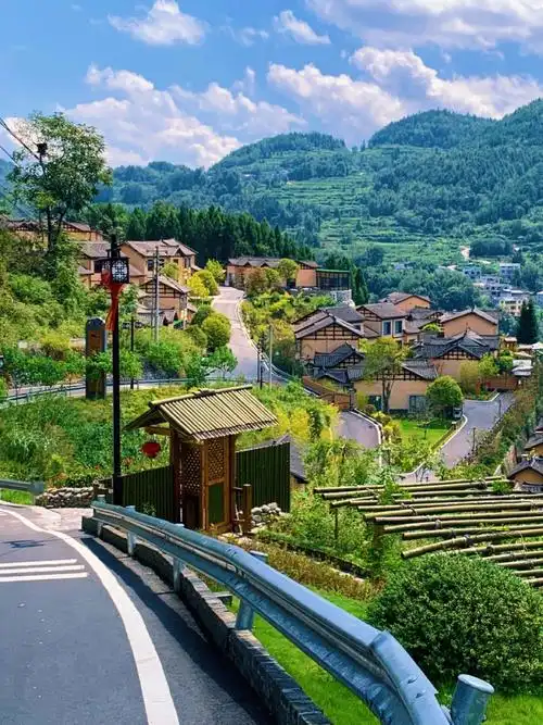 湘西周边游攻略凤凰竹山民宿无边泳池