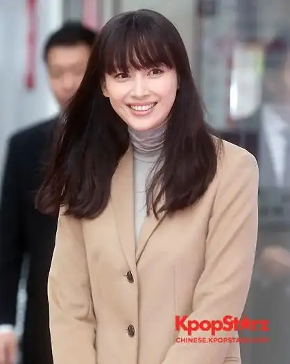 李奈映结婚生产后首次亮相美貌依旧 何时才会回归呢?